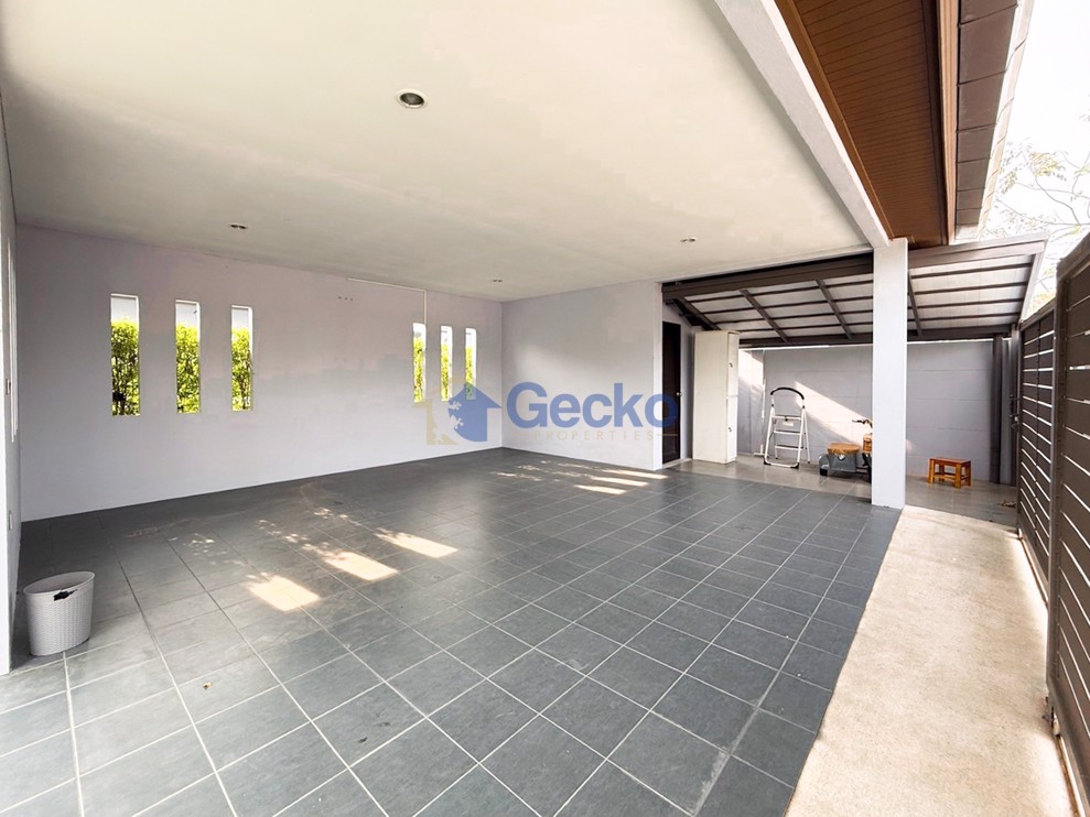 3 Bedrooms House in Baan Pattaya 6  Huay Yai H012232 (Photo 4)