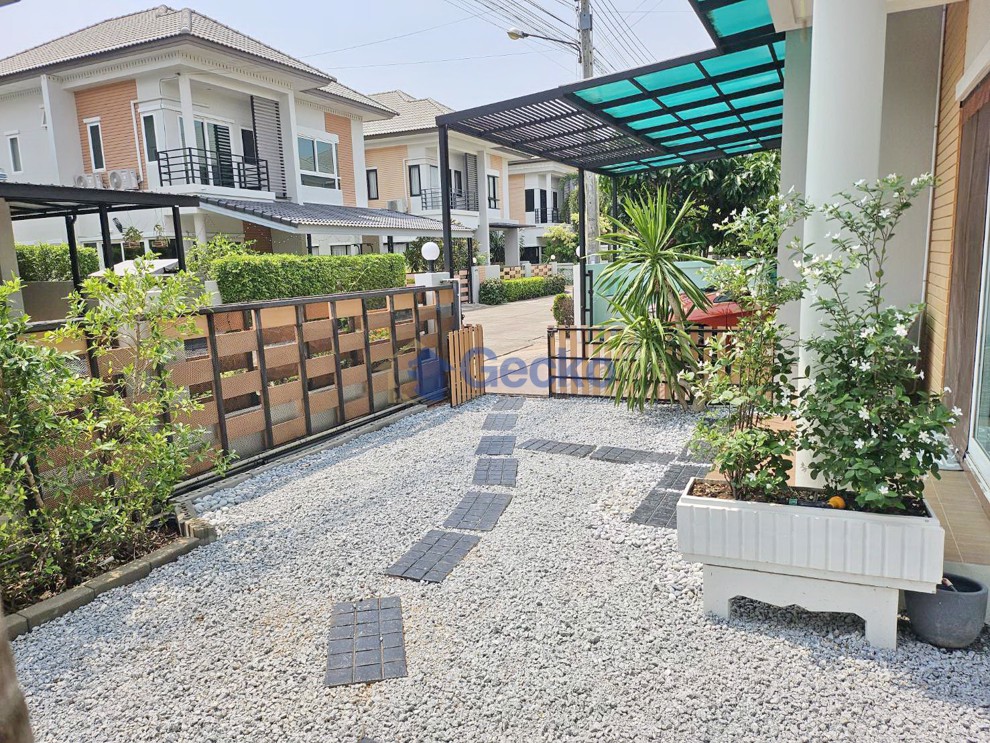 3 ห้องนอน บ้าน in Patta Village  พัทยาตะวันออก H010620 (Photo 1)