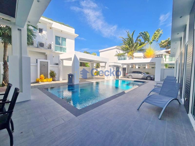 5 Bedrooms House in Palm Oasis  Jomtien H008480