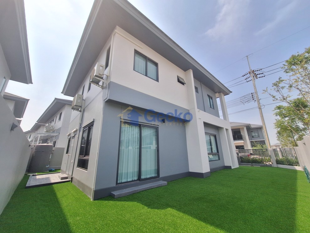 3 ห้องนอน บ้าน in Patta Element  บางละมุง H012304 (Cover Photo)