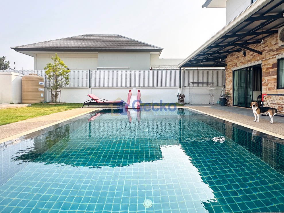 3 Bedrooms House in Patta Village  East Pattaya H012284 (Photo 3)