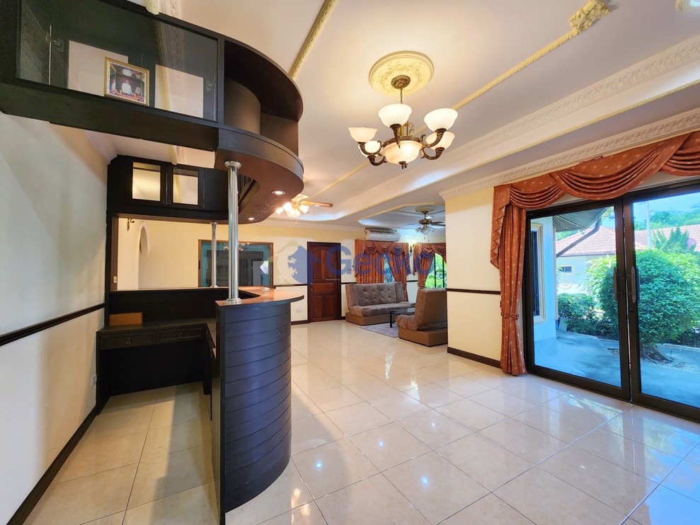 4 ห้องนอน บ้าน  พัทยาตะวันออก H012307 (Photo 4)
