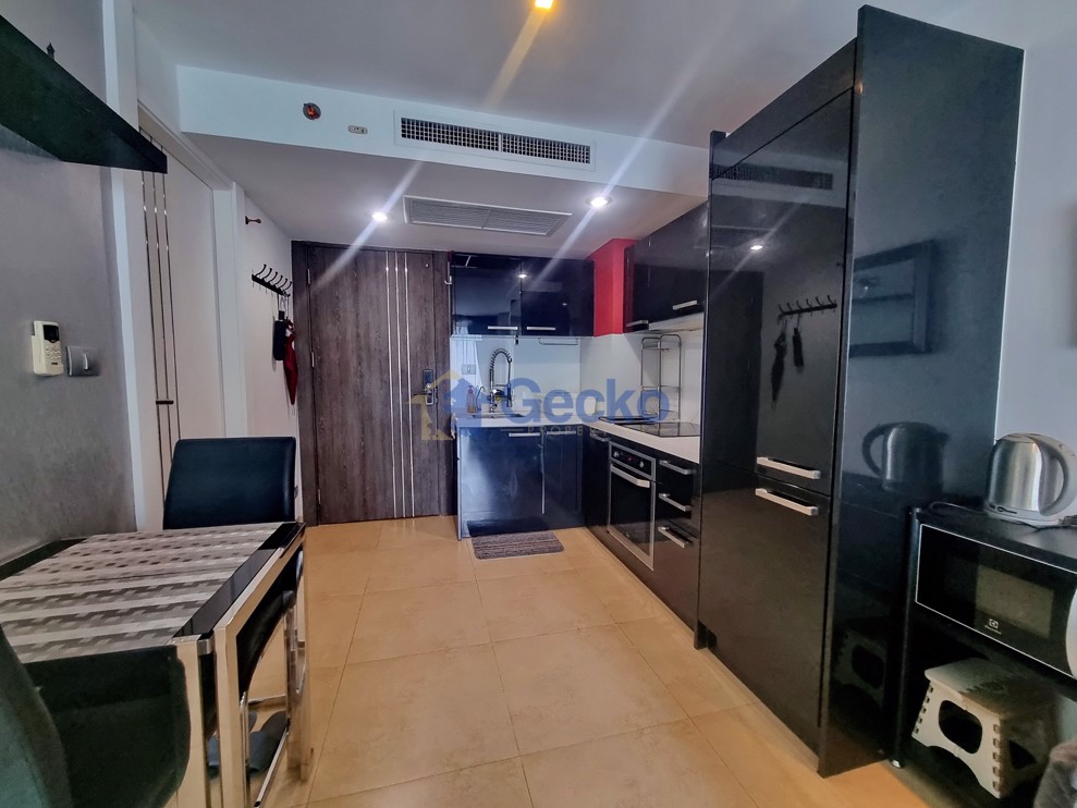 1 Bedroom Condo in Centara Avenue Residence and Suites Central Pattaya C012311 (Photo 4)