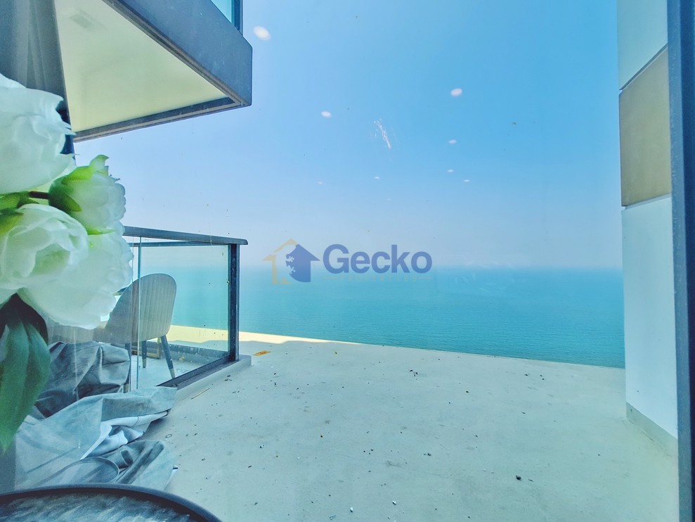 2 Bedrooms Condo in Copacabana Beach Jomtien C012315 (Photo 3)