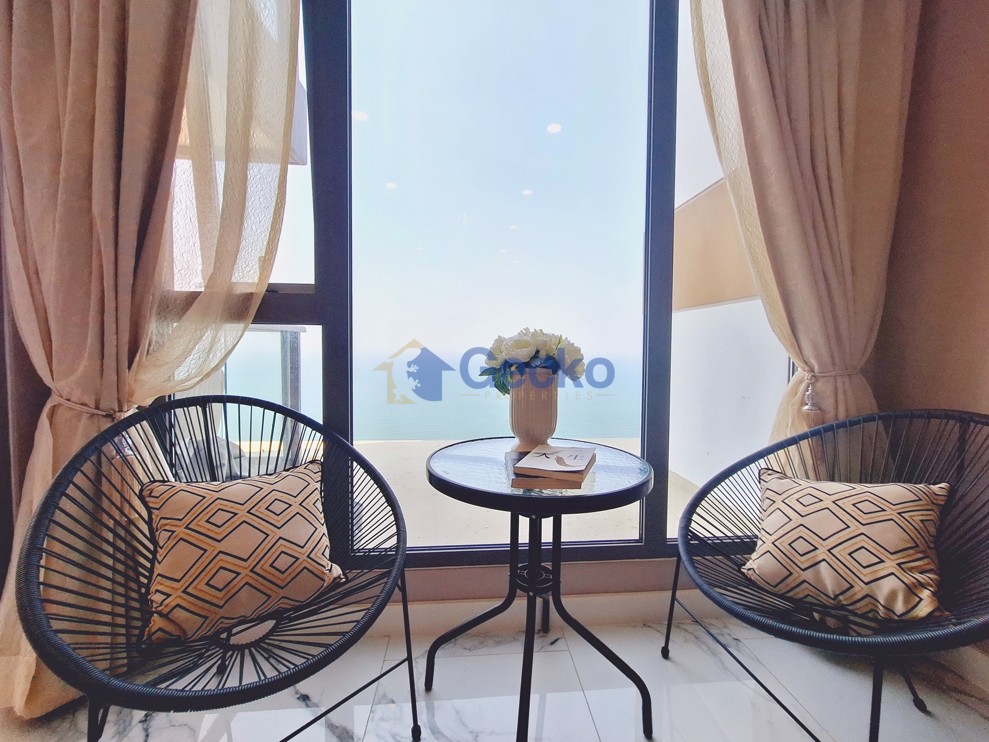 2 Bedrooms Condo in Copacabana Beach Jomtien C012315 (Photo 4)