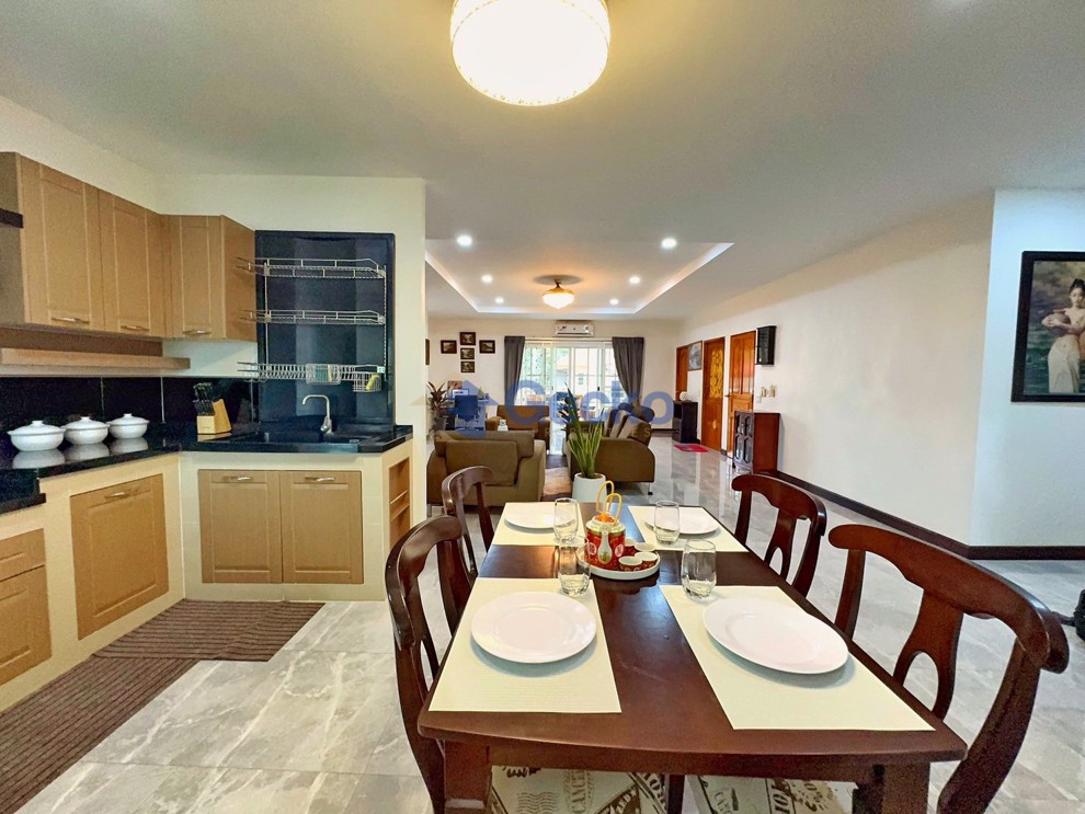 3 Bedrooms House  Na Kluea H012319 (Photo 4)