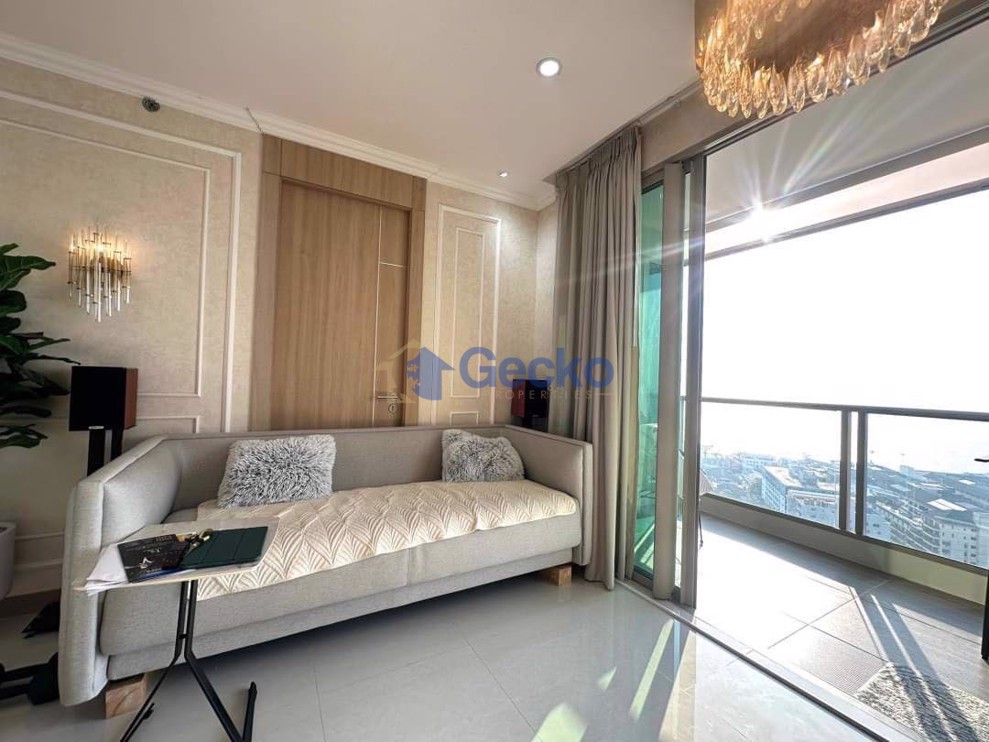2 Bedrooms Condo in The Riviera Jomtien Jomtien C012329 (Photo 1)
