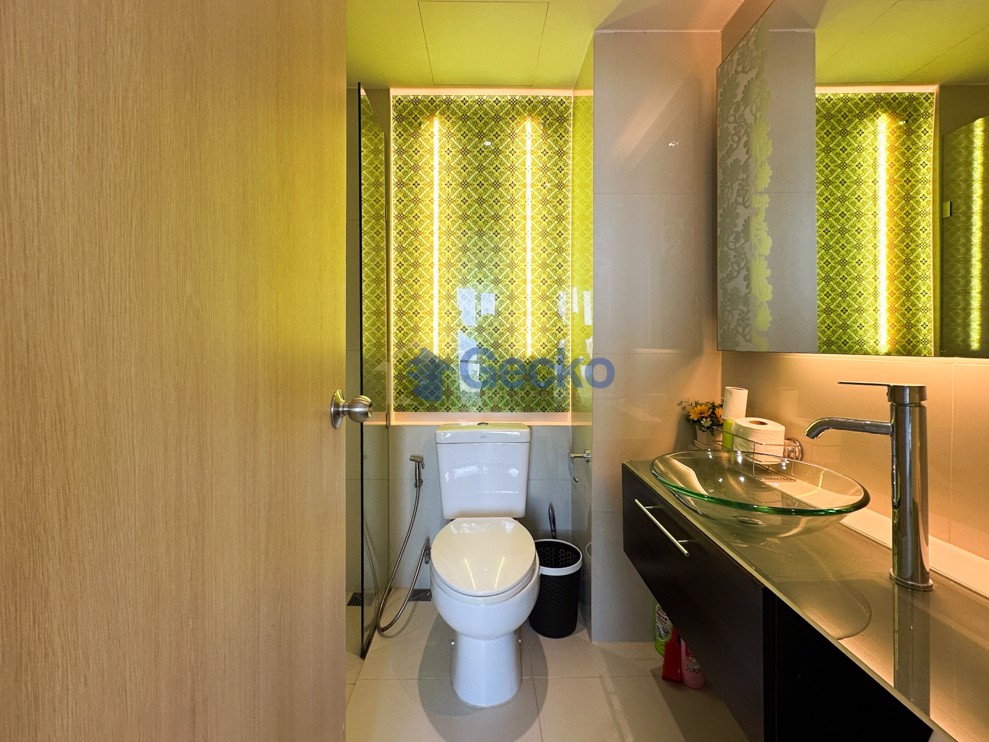 1 Bedroom Condo in Grande Caribbean Condo Resort Jomtien C012335 (Photo 3)