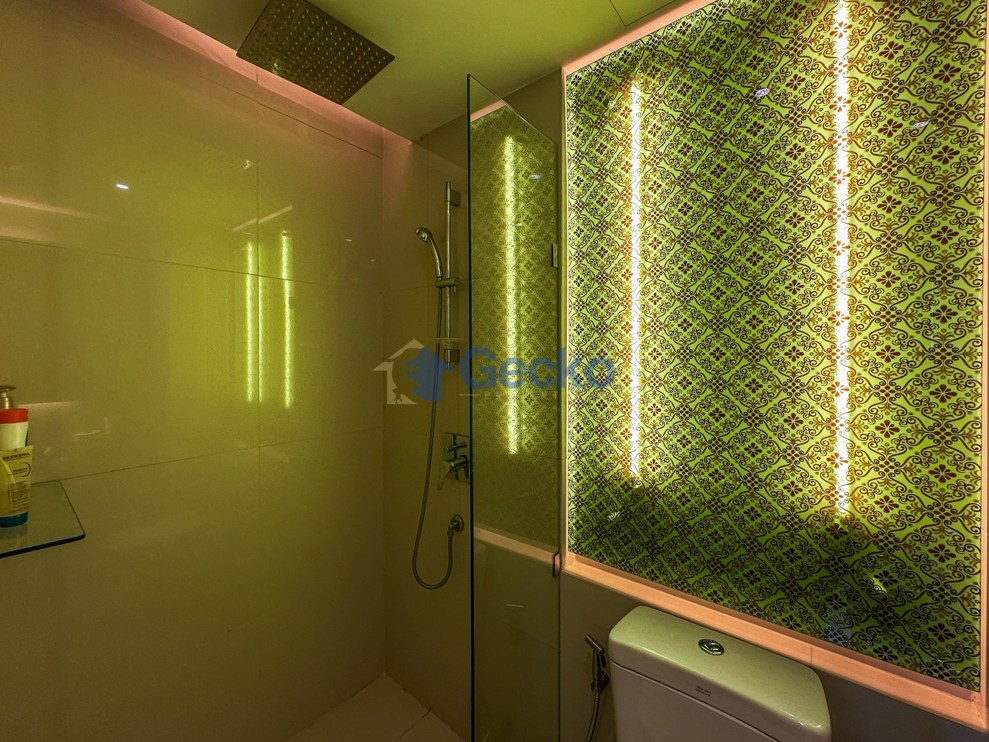 1 Bedroom Condo in Grande Caribbean Condo Resort Jomtien C012335 (Photo 4)