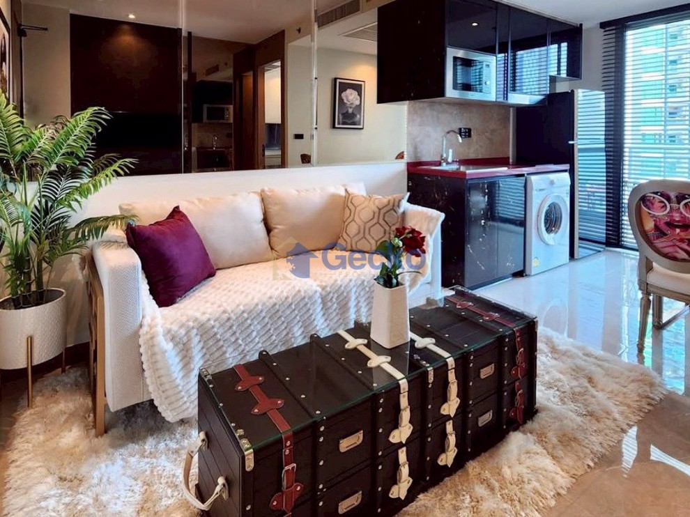 1 Bedroom Condo in The Riviera Ocean Drive Jomtien C012338 (Photo 1)