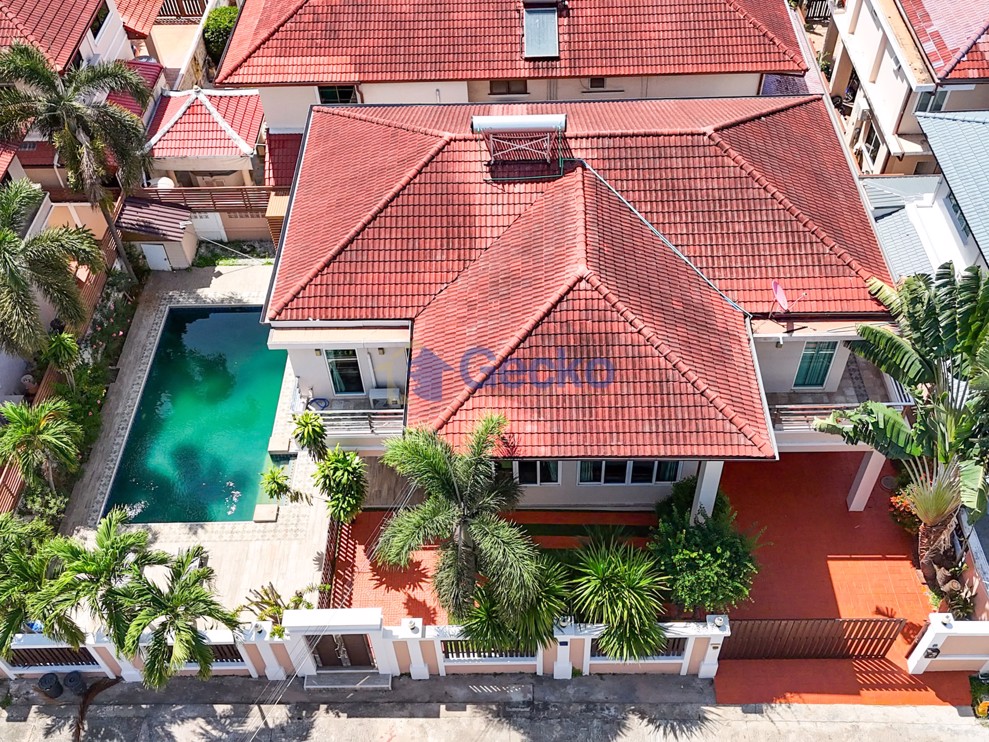 5 Bedrooms House in European Home Place  East Pattaya H012347 (Photo 3)