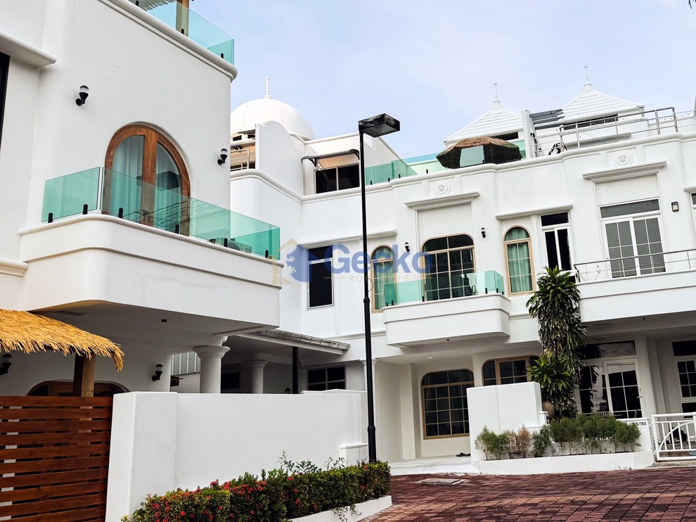 3 Bedrooms House in Wongamat Exclusive  Wongamat H012349 (Photo 2)