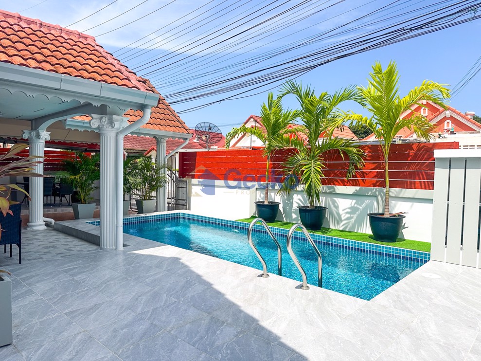 4 Bedrooms House in Wantana Village  East Pattaya H012276 (Photo 3)