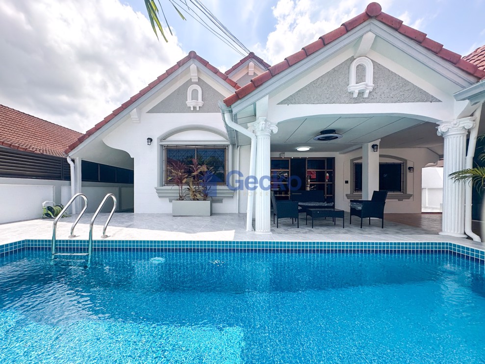 4 Bedrooms House in Wantana Village  East Pattaya H012276 (Photo 4)