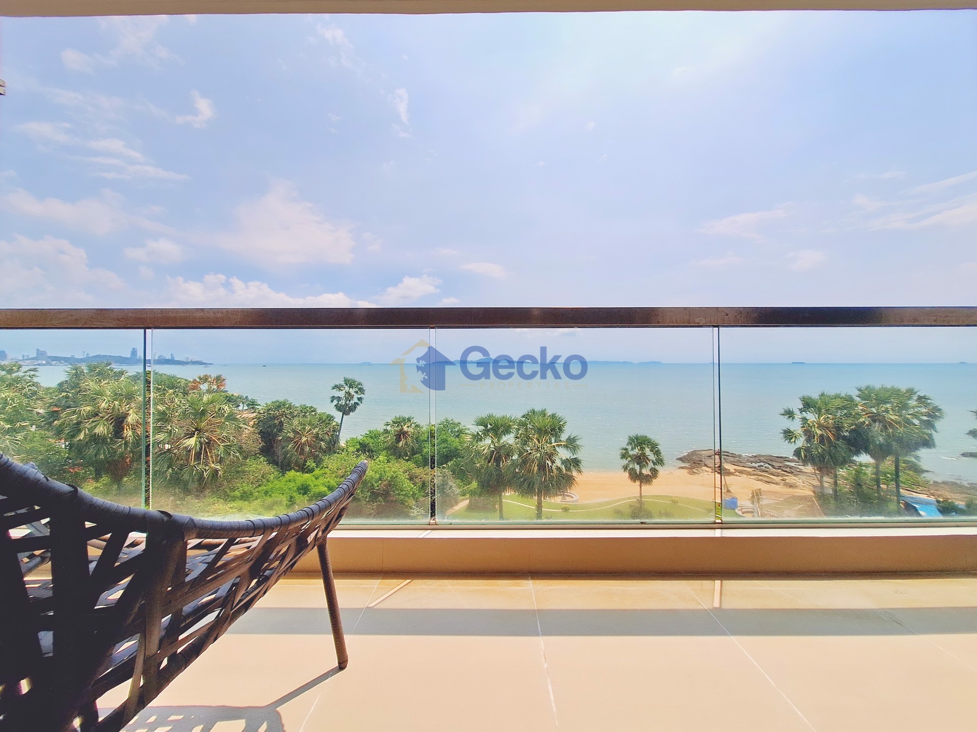 2 Bedrooms Condo in The Palm Wongamat Wongamat C012364