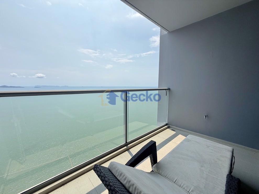 Studio Condo in The Zire Wongamat C012365 (Cover Photo)