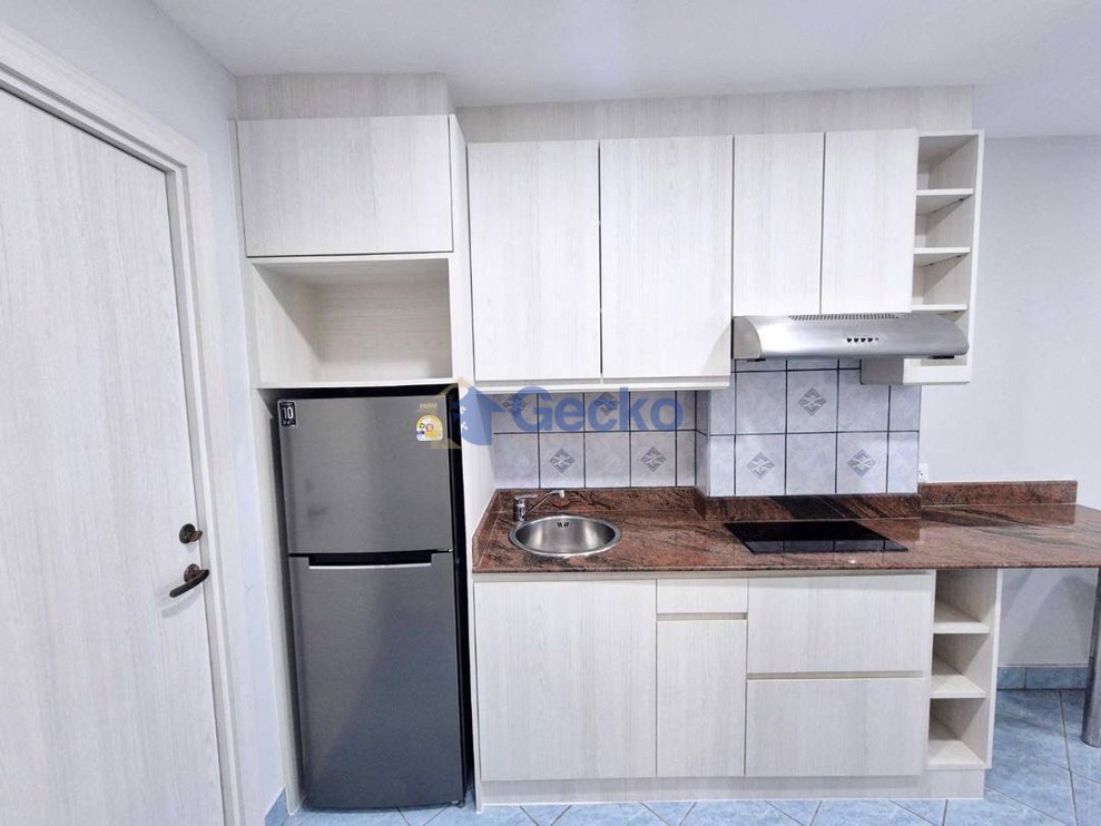 Studio Condo in View Talay 2 Jomtien C012375 (Photo 3)