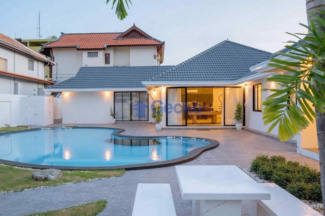 3 Bedrooms House  East Pattaya H012099