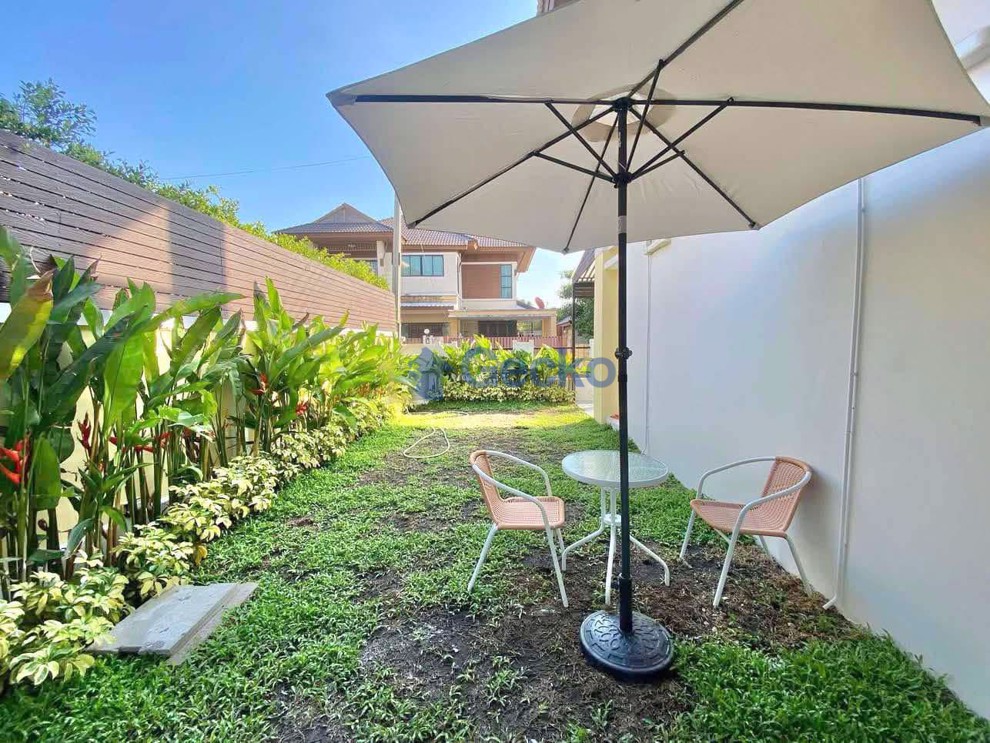 4 ห้องนอน บ้าน in Baan Sirin  พัทยาตะวันออก H012383 (Photo 4)