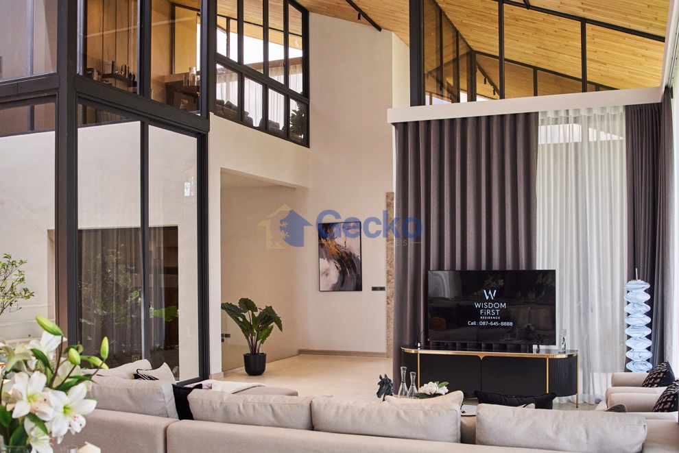 4 Bedrooms House in Wisdom First Residence  East Pattaya H012385 (Photo 4)