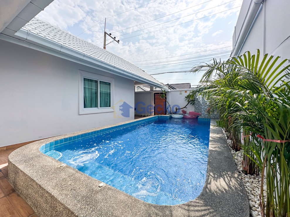 4 Bedrooms House  South Pattaya H012389 (Photo 3)