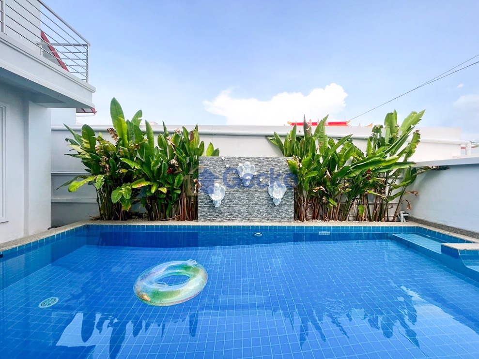 4 Bedrooms House  South Pattaya H012390 (Photo 1)