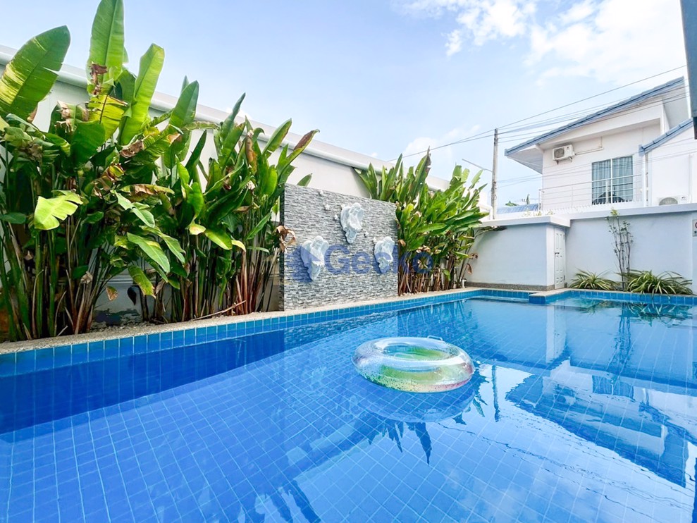 4 Bedrooms House  South Pattaya H012390 (Photo 2)
