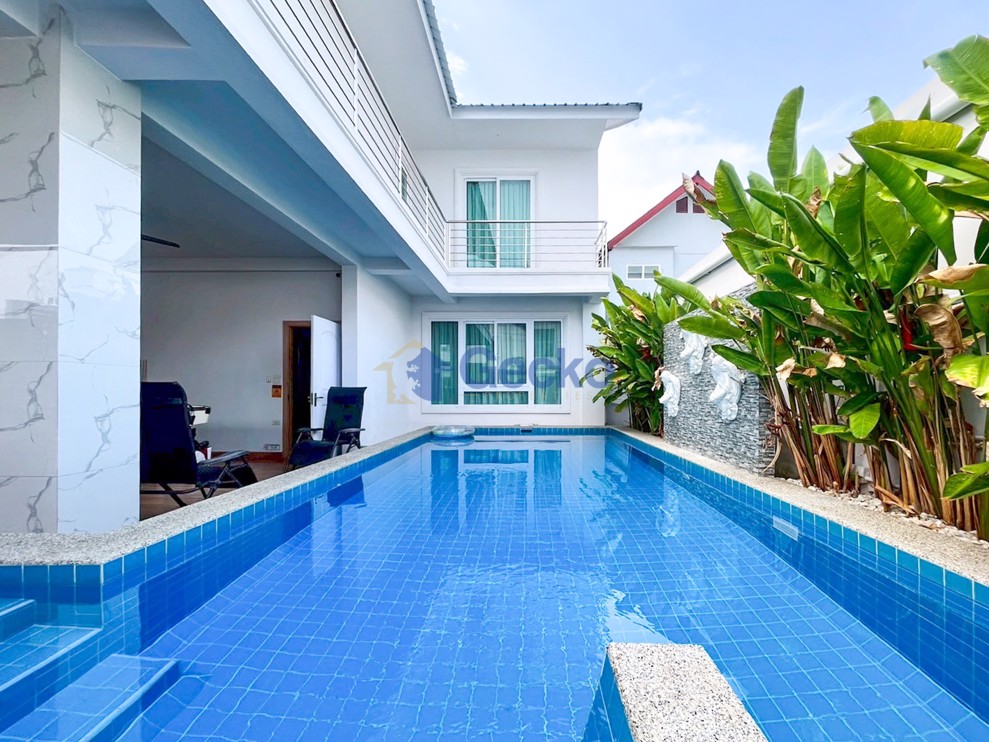 4 Bedrooms House  South Pattaya H012390 (Photo 3)