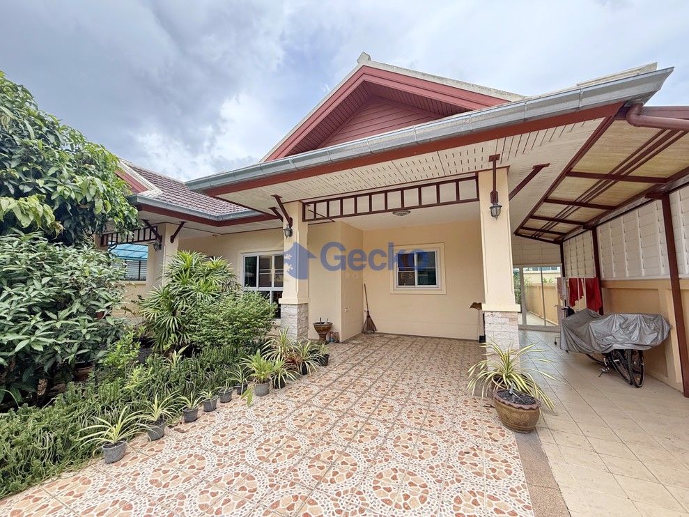 3 Bedrooms House in Rose Land & House  East Pattaya H012393 (Cover Photo)