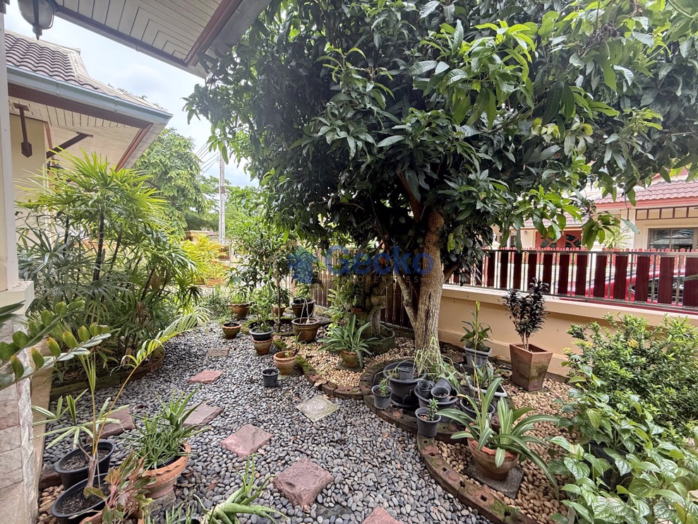 3 Bedrooms House in Rose Land & House  East Pattaya H012393 (Photo 2)