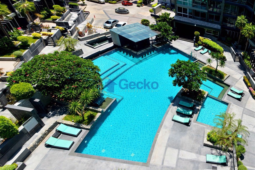 Apus Condominium (Photo 1)