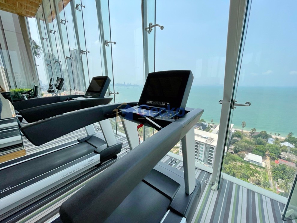 2 Bedrooms Condo in The Riviera Wong Amat Beach Wongamat C012399 (Photo 3)