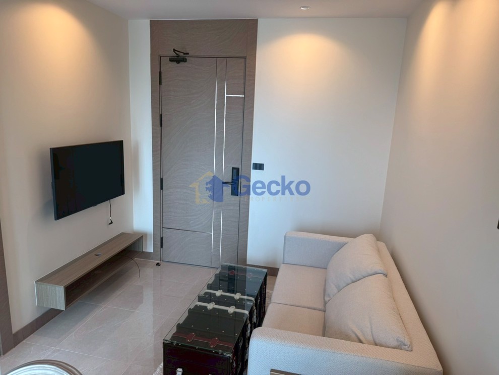 1 Bedroom Condo in The Riviera Ocean Drive Jomtien C010503 (Photo 3)