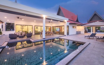 4 ห้องนอน บ้าน  พัทยาตะวันออก H012406