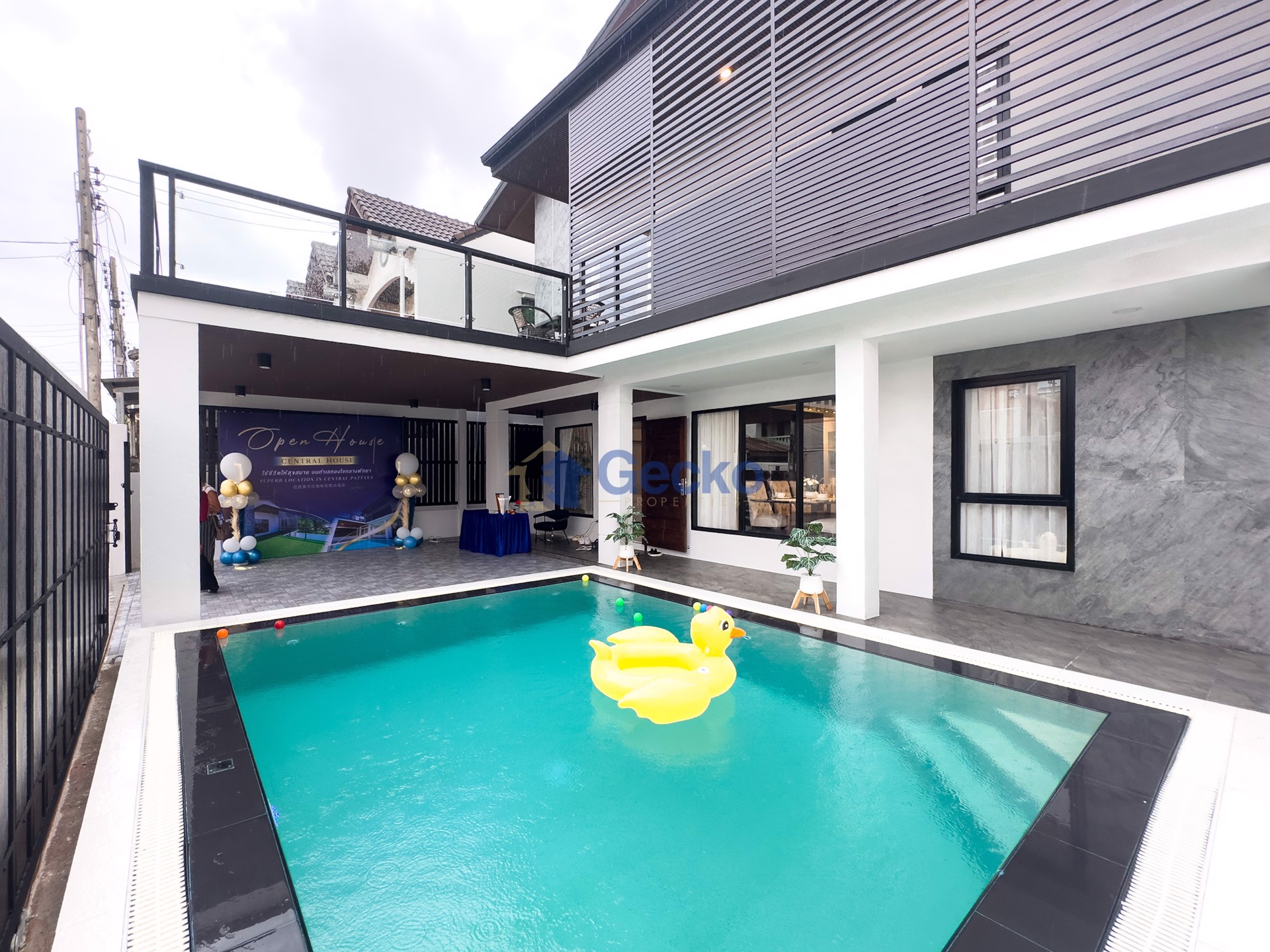 6 ห้องนอน บ้าน  พัทยาใต้ H012412
