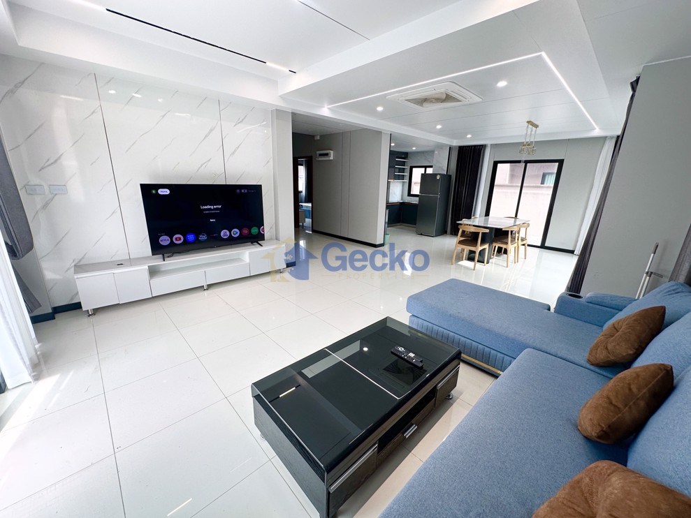 4 Bedrooms House in The Lake  Huay Yai H012413 (Photo 4)