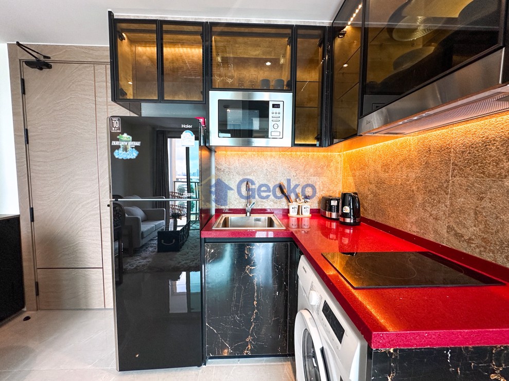 1 Bedroom Condo in The Riviera Ocean Drive Jomtien C012358 (Photo 4)