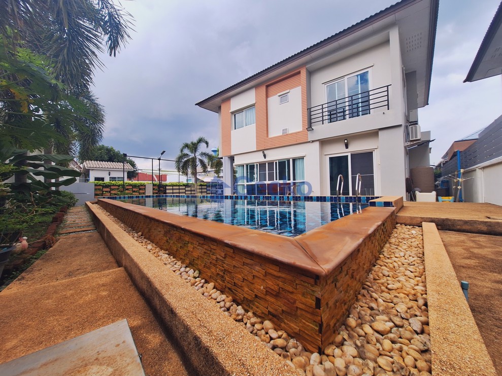 3 ห้องนอน บ้าน in Patta Village  พัทยาตะวันออก H012415 (Photo 1)