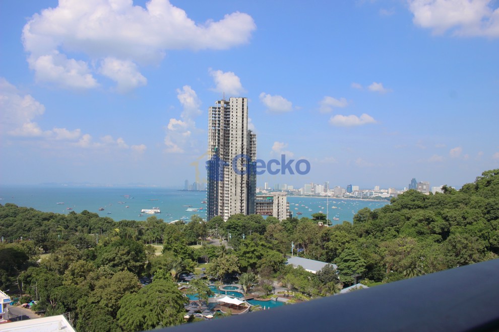 1 Bedroom Condo in The Point Pratumnak C012416 (Photo 2)