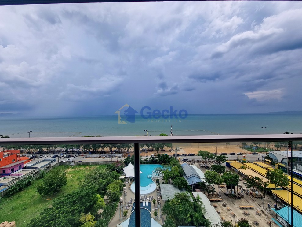2 Bedrooms Condo in Copacabana Beach Jomtien C012418 (Photo 1)