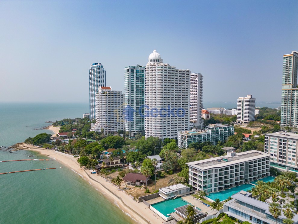 2 Bedrooms Condo in Ananya Beachfront Condominium Wongamat C012422 (Photo 1)