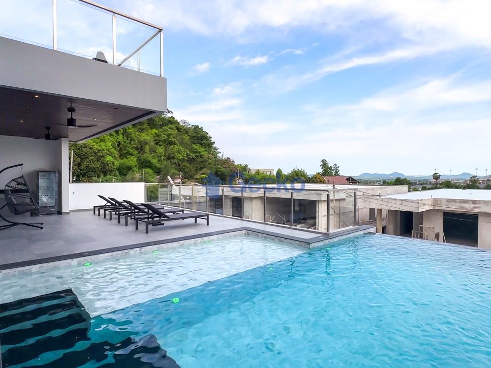 5 ห้องนอน บ้าน in Siam Royal View Lakeside  พัทยา H012429 (Photo 2)
