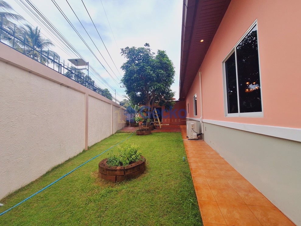 3 ห้องนอน บ้าน  พัทยาตะวันออก H012434 (Photo 2)