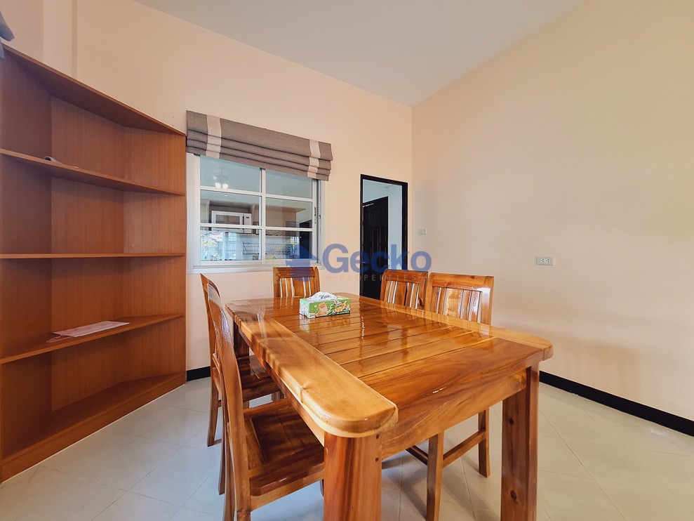 3 Bedrooms House in Baan Chalita  Na Kluea H012437 (Photo 4)