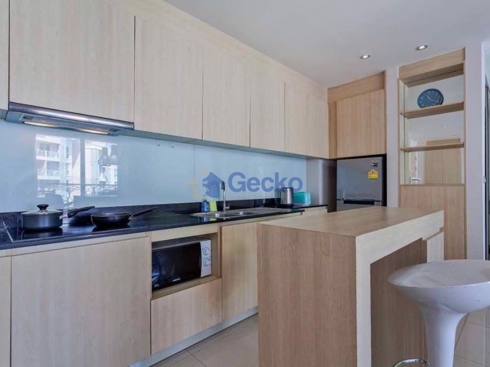2 Bedrooms Condo in Grande Caribbean Condo Resort Jomtien C012441 (Photo 1)