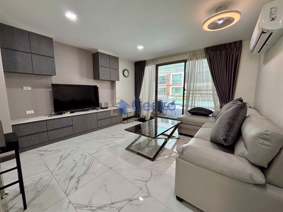 3 Bedrooms Condo in The Urban Central Pattaya C012447 (Photo 1)