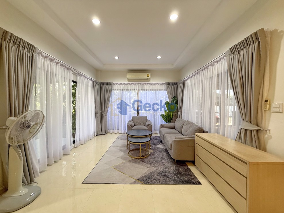 3 Bedrooms House in SP Village 3  East Pattaya H010597 (Photo 4)
