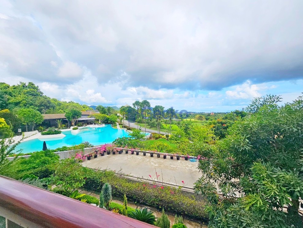 1 Bedroom Condo in Sunplay Bang Saray C012455 (Photo 2)
