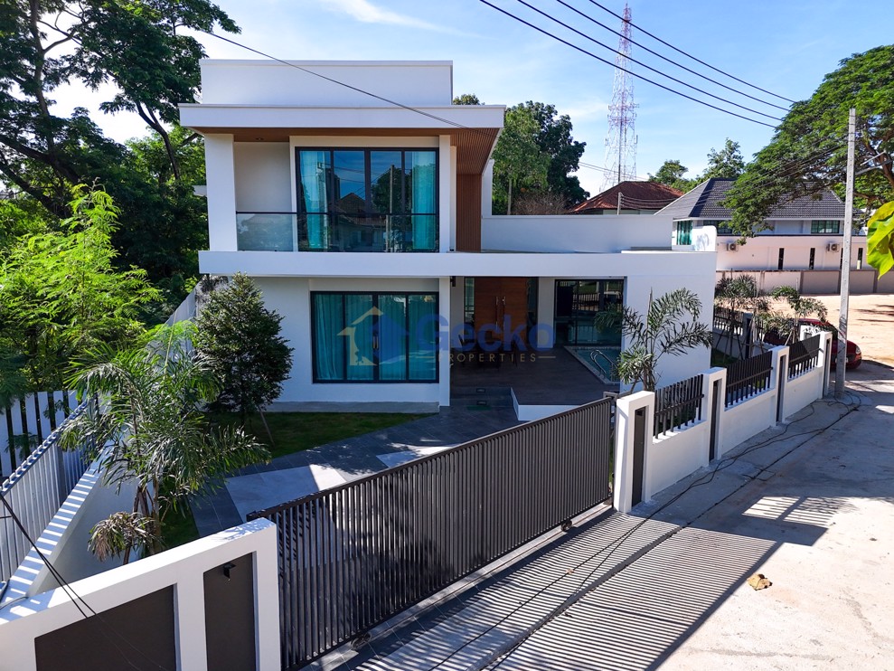 4 ห้องนอน บ้าน  พัทยาตะวันออก H012458 (Photo 2)