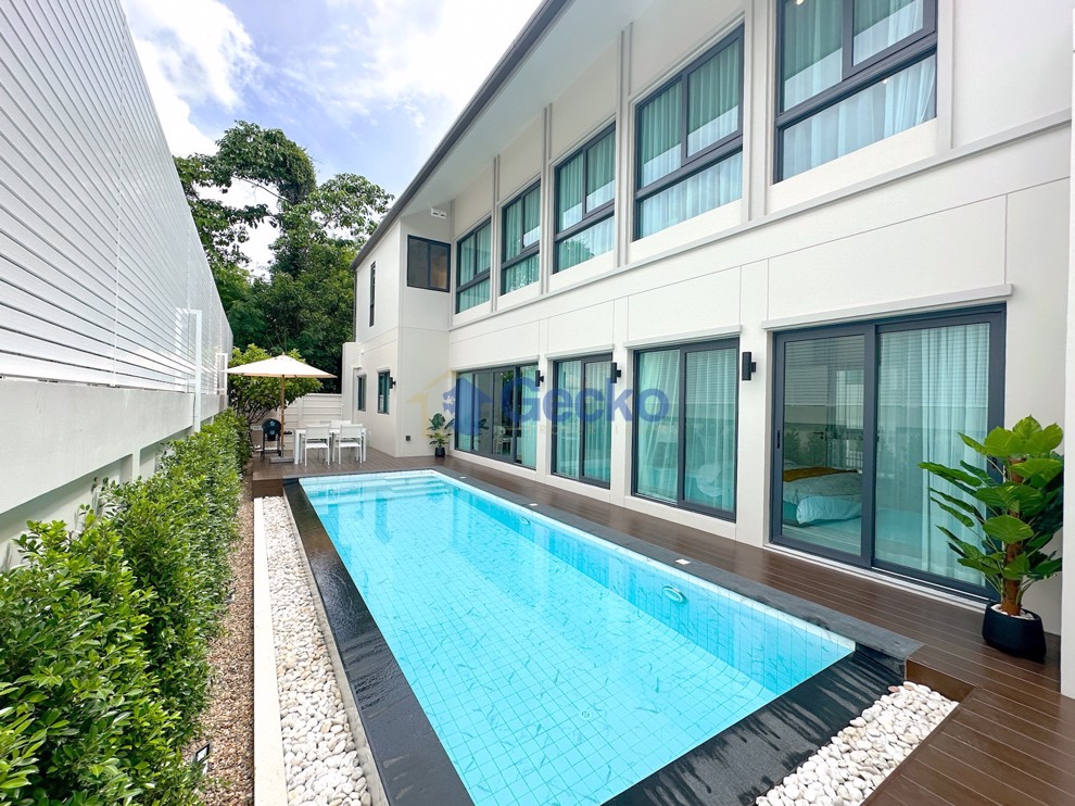 4 ห้องนอน บ้าน in The Lavish  พัทยาเหนือ H012472 (Photo 2)